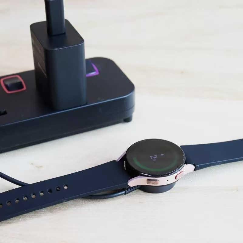 Controller Charging Dock - USB C マグネット式ワイヤレスポータブル充電ドックスタンド Samsung Galaxy Watch