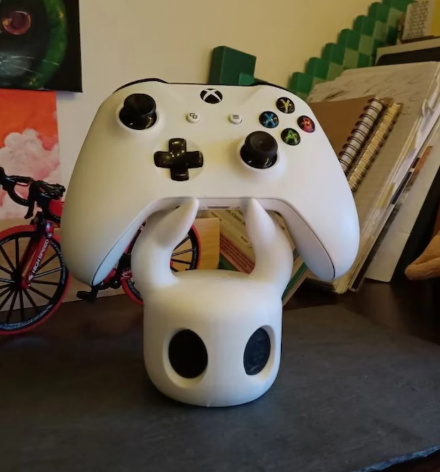 ゲームコントローラーゴーストディスプレイスタンド漫画デザイン - Gaming Console In のレビューと価格